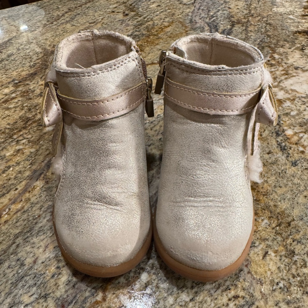 UGG Girls Metallic Cream Ankle Boots with Side Bow Accent